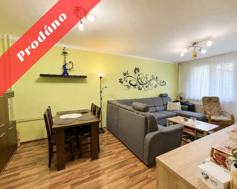 Prodej prostorného 3+1 se zasklenou lodžií, Kopřivnice
